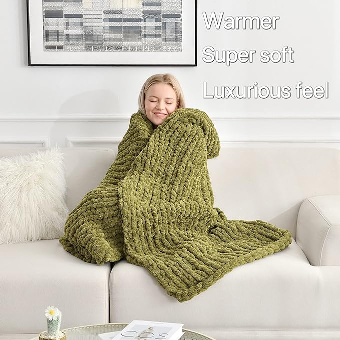 Maetoow Tighter Version Chenille Chunky Knit Blanket Throw 40×50 Inch, Handmade Warm & Cozy Blanket Couch, Bed, Home Decor, Soft Fleece Banket, Boho Thick Blankets and Giant Yarn Throws，Olive Green