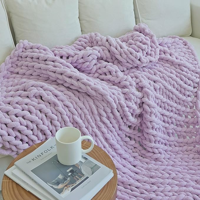 Maetoow Chenille Chunky Knit Blanket Throw （50×60 Inch）, Handmade Warm & Cozy Blanket Couch, Bed, Home Decor, Soft Breathable Fleece Banket, Christmas Thick and Giant Yarn Throws，Purple